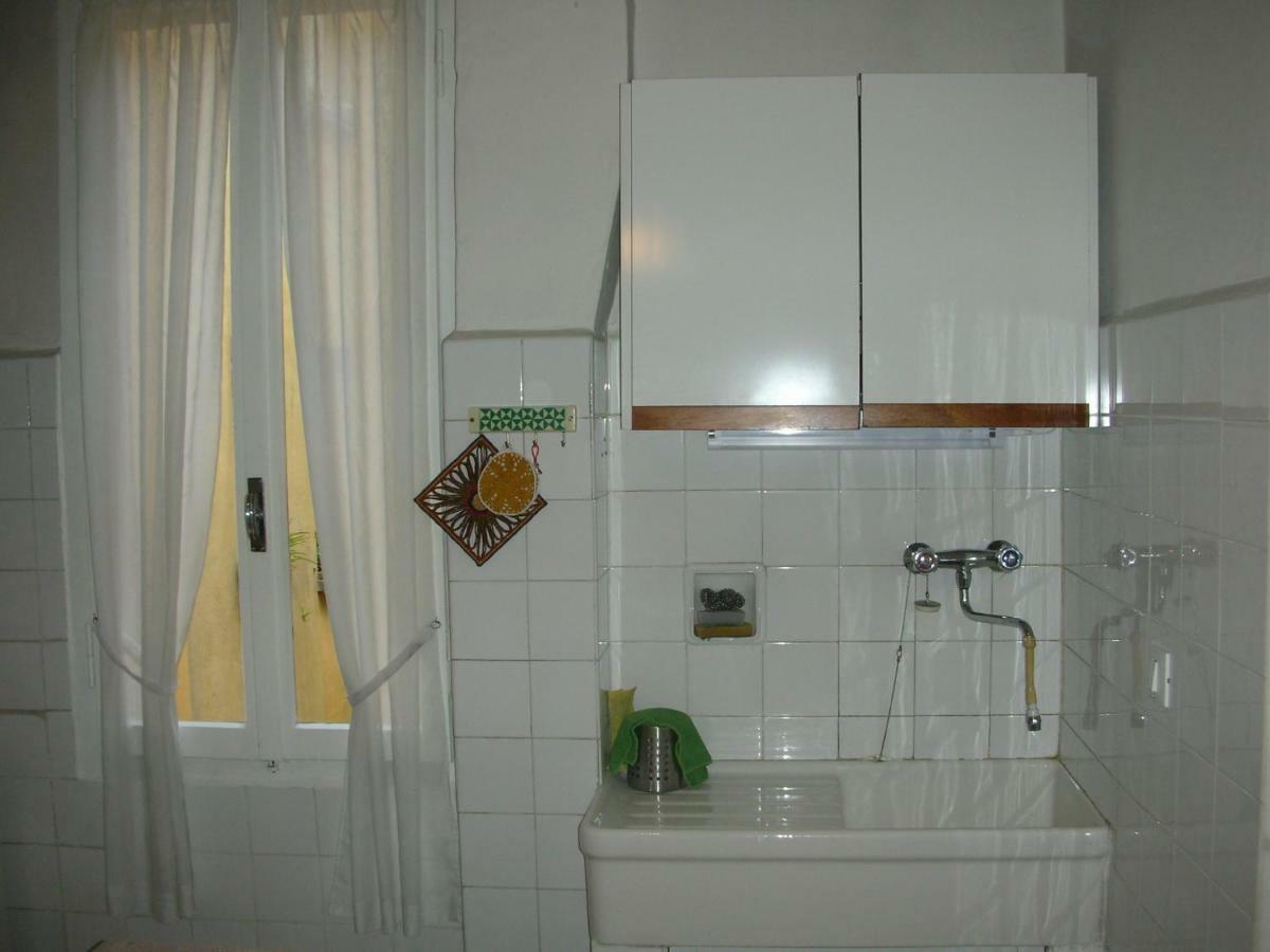 Nice Apartments In Downtown Болонья Экстерьер фото
