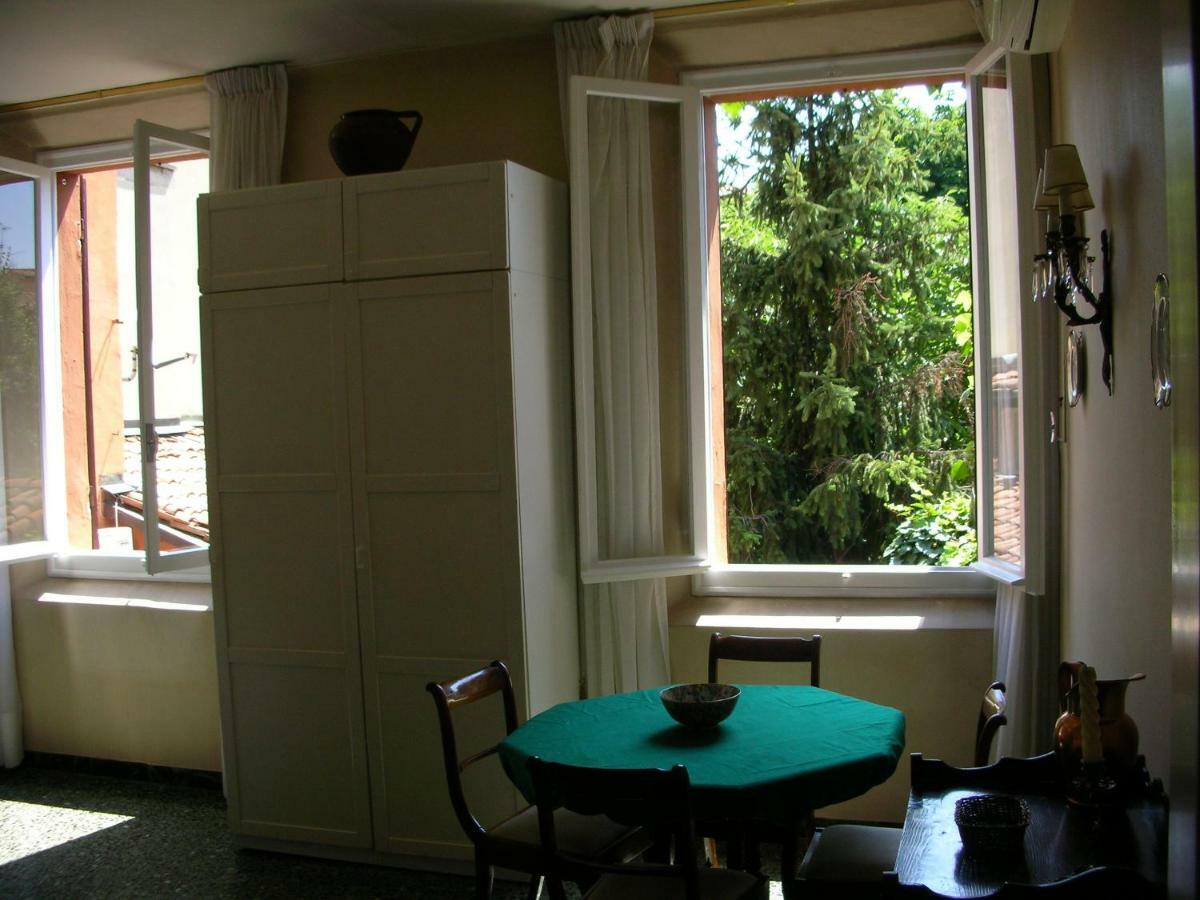 Nice Apartments In Downtown Болонья Экстерьер фото