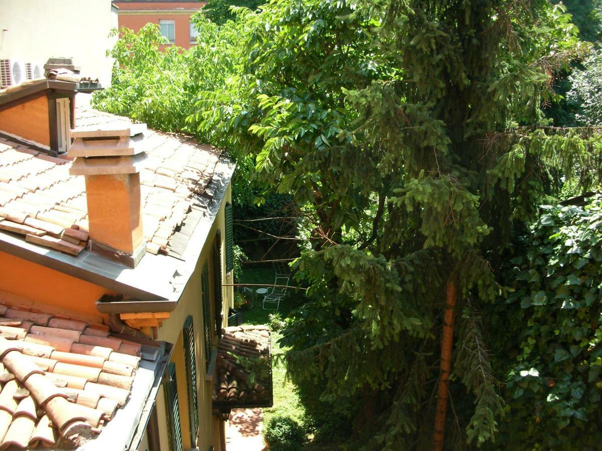 Nice Apartments In Downtown Болонья Экстерьер фото