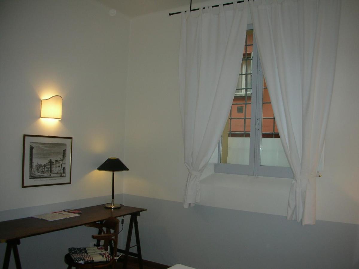 Nice Apartments In Downtown Болонья Экстерьер фото